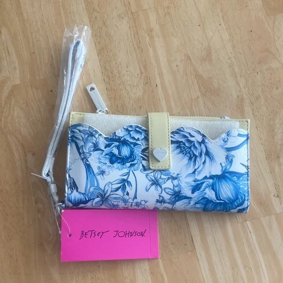 Betsey Johnson Blue white yellow Floral Wallet wristlet phone holder NWT. - Picture 1 of 13